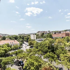 Corvinus Smart With Beautiful View Budapest